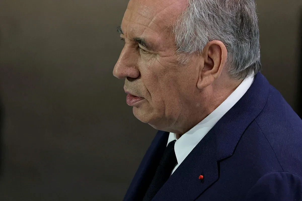 François Bayrou lucha por su supervivencia tras anunciar el recorte de 40.000 millones en gastos sociales