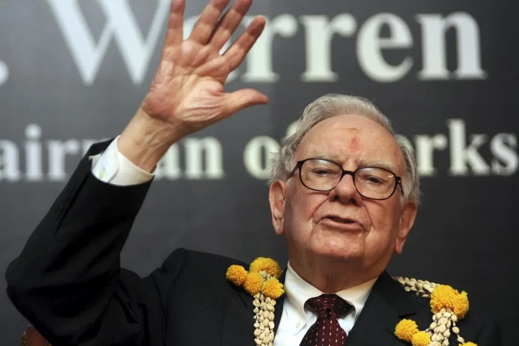 Warren Buffett dice que se retirará a finales de este año de Berkshire Hathaway