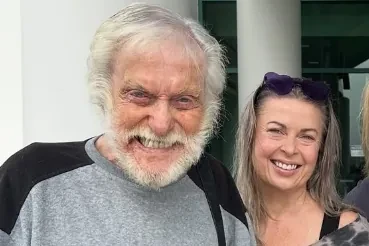 La historia de amor de Dick Van Dyke, a punto de cumplir 100 años, con Arlene Silver, 46 años menor: 