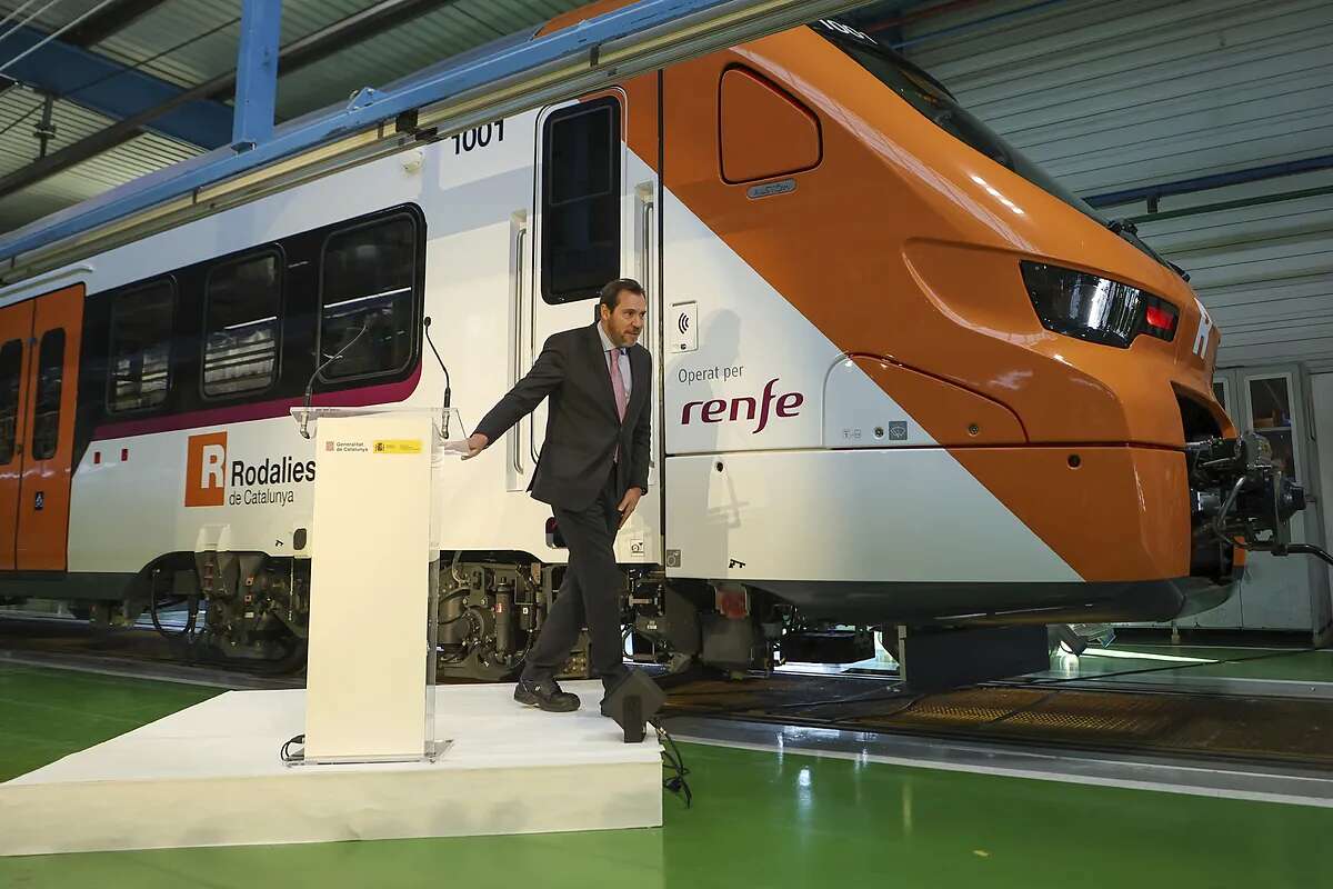 Los sindicatos de Renfe y Adif convocan siete días de huelga general por el traspaso de Rodalies