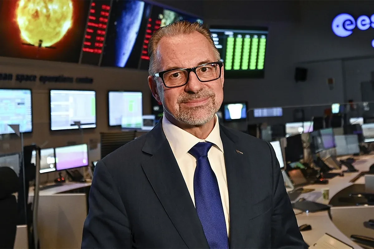 El director de la Agencia Espacial Europea: 