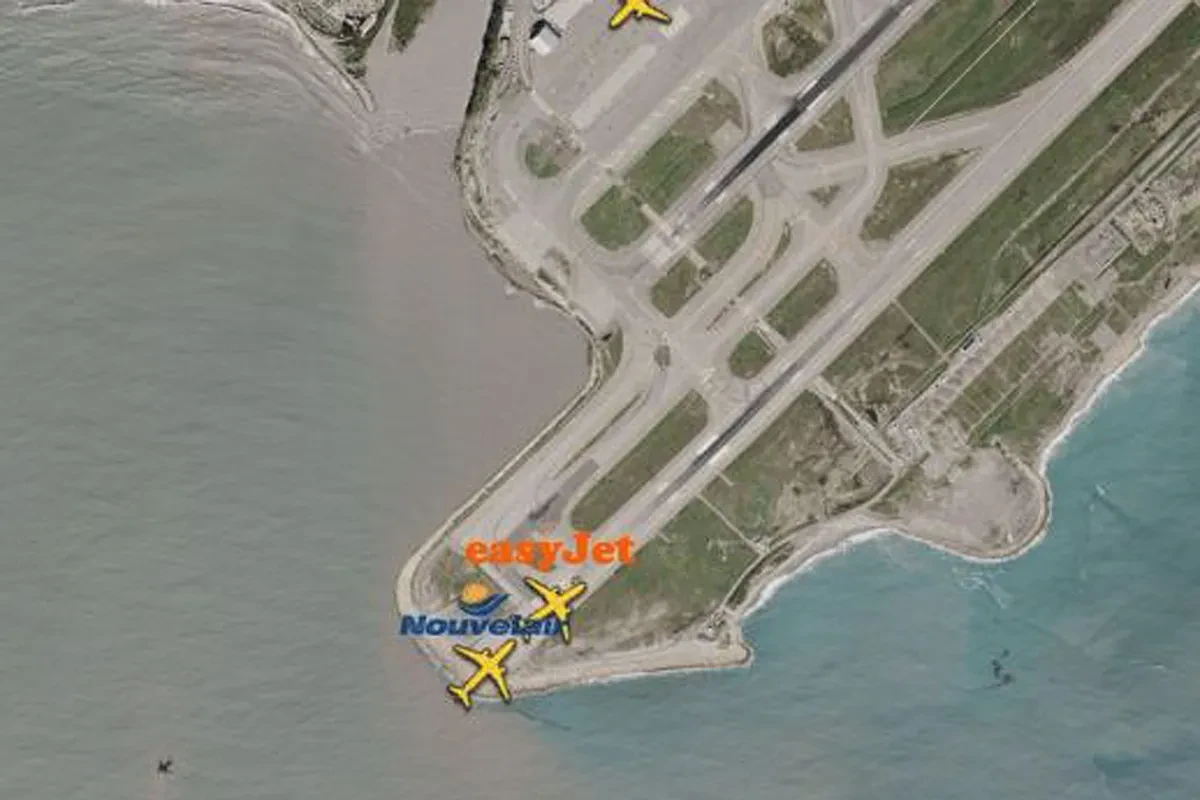 Milagro en el aeropuerto de Niza: los pilotos evitan el choque de dos aviones que se quedaron a tres metros de distancia tras una equivocación de pista