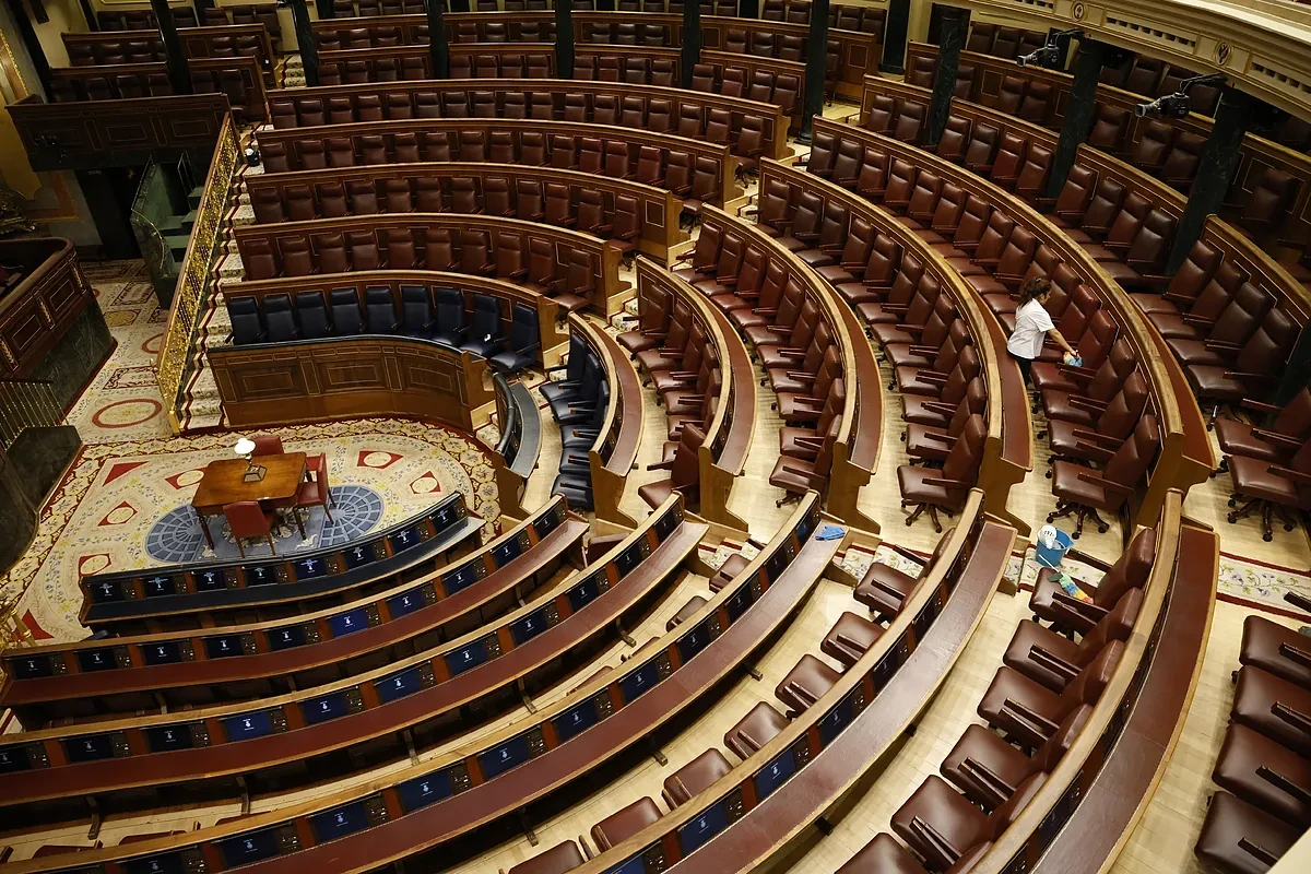 La reforma para sancionar a 'pseudoperiodistas' supera el último trámite en el Congreso con la sola oposición de PP y Vox: 