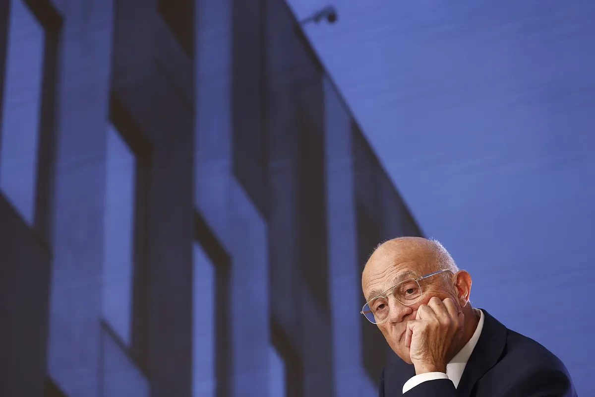 Sabadell dará a conocer su opinión sobre la nueva oferta de BBVA esta tarde