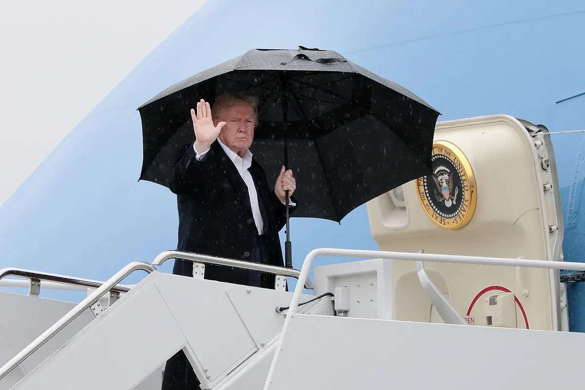 Las duchas besan el culo de Trump