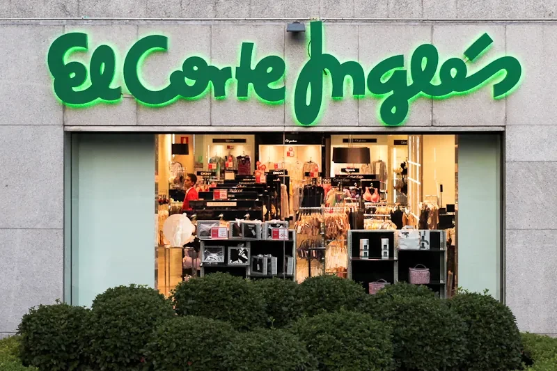 Empleo en El Corte Inglés: estas son las 102 ofertas activas para verano y cómo postular en ellas