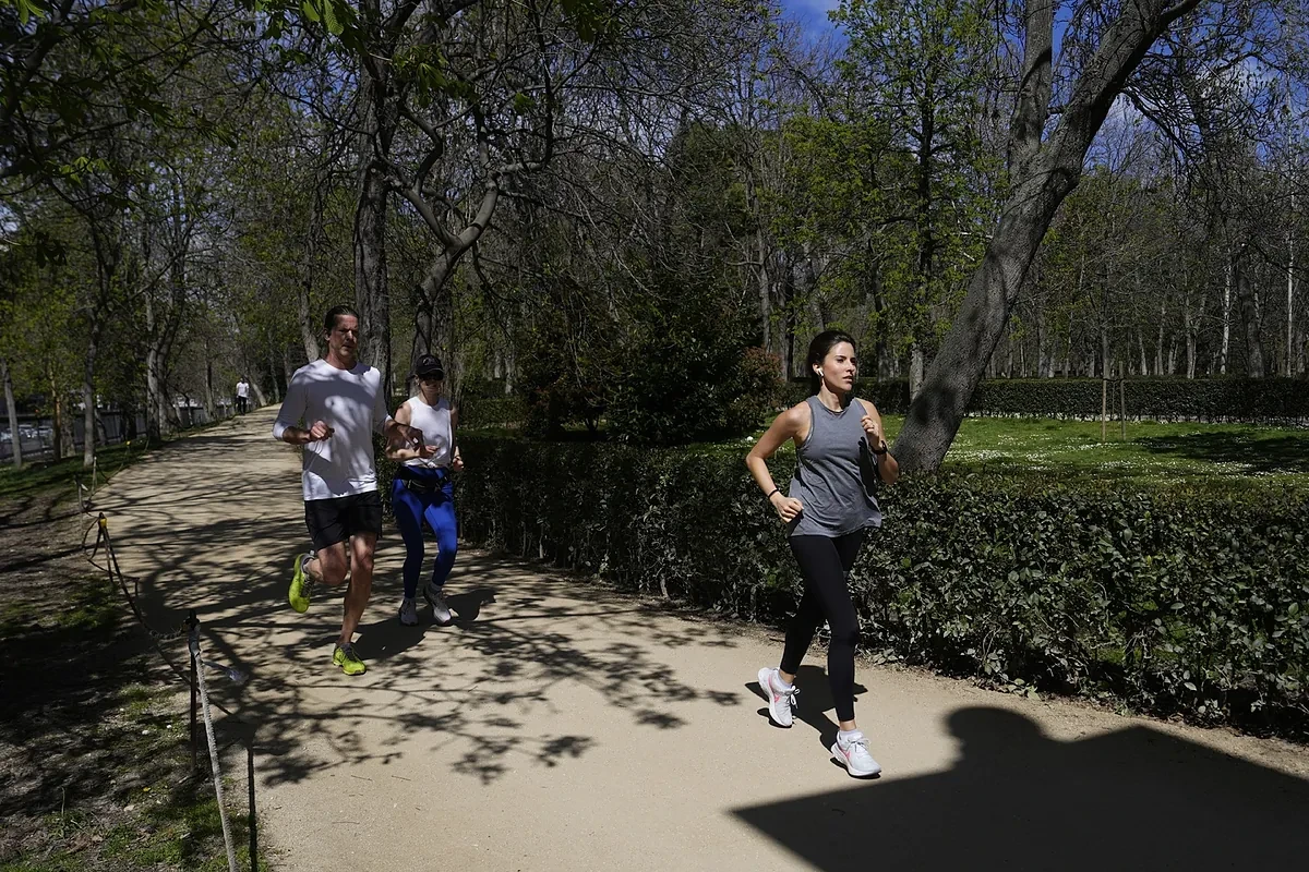 Las mujeres pueden reducir hasta tres veces el riesgo de mortalidad por enfermedad cardíaca con menos esfuerzo que los hombres