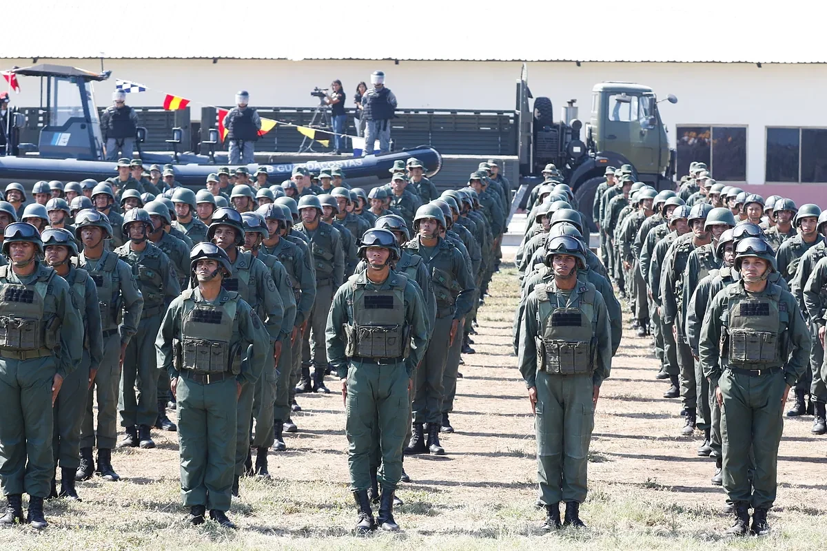 Venezuela lanza una operación antidrogas mientras tres barcos de guerra de EEUU se posicionan cerca del país para luchar contra el narcotráfico internacional