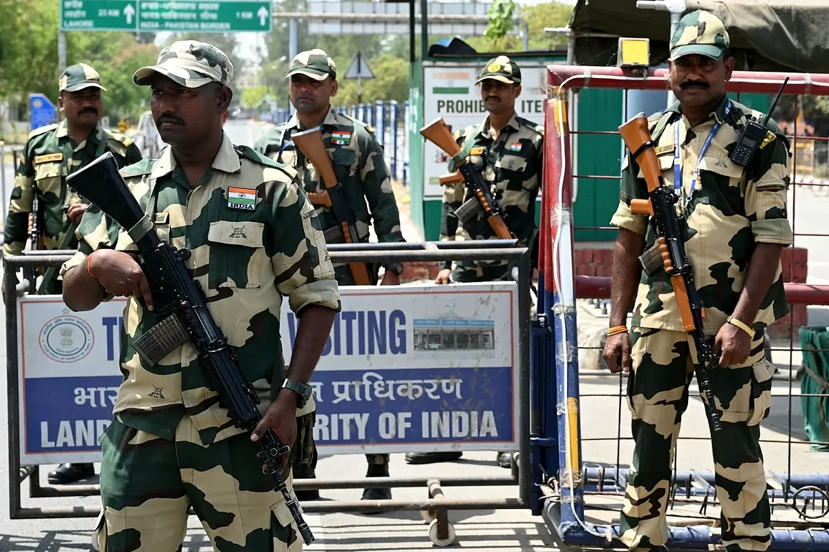 India denuncia una nueva violación del alto el fuego de Pakistán y responde con disparos