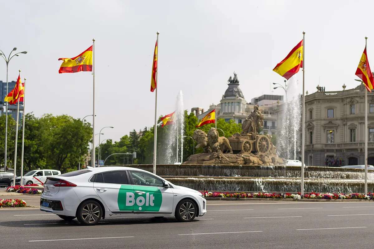 Las VTC disparan los precios en horas punta hasta un 22% más en Barcelona, Madrid o Málaga que en Lisboa o París: 