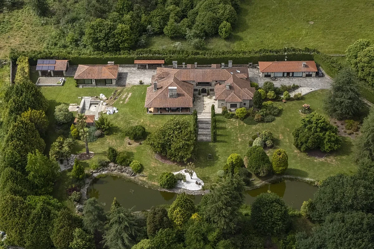 Julio Iglesias rompe su silencio y confirma la compra de un casoplón en Orense: 