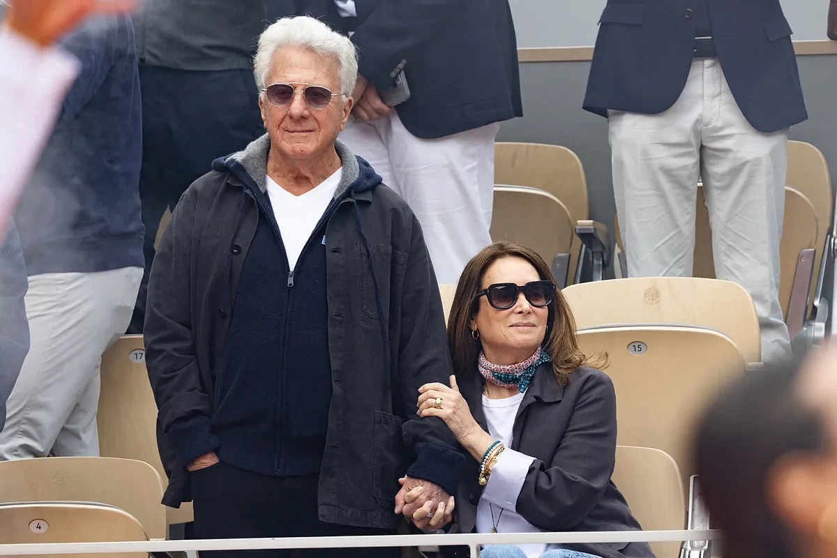 Natalie Portman, Dustin Hoffman.. Los famosos que fueron testigos de la victoria de Carlos Alcaraz