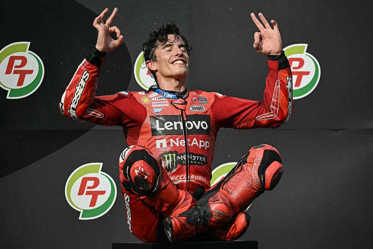 Marc Márquez se impone en Tailandia con suspense