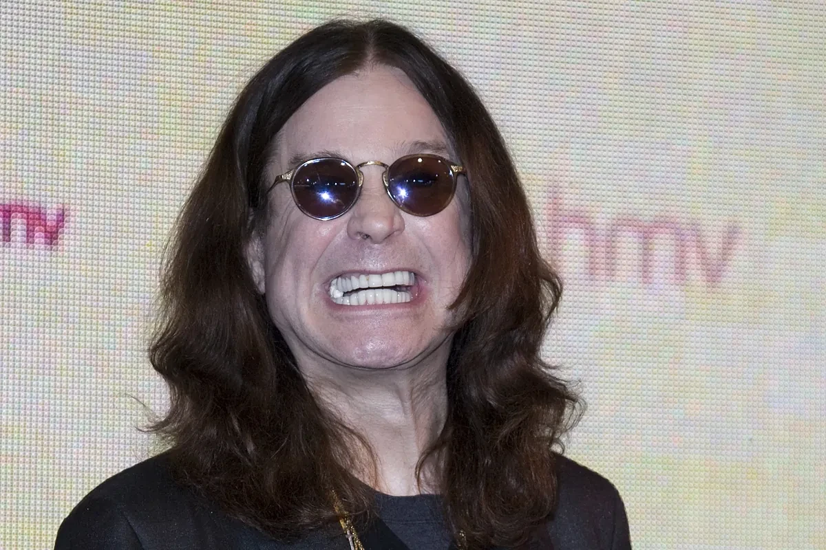 El increíble patrimonio de Ozzy Osbourne: una fortuna millonaria, propiedades en Inglaterra y Estados Unidos y cochazos de lujo