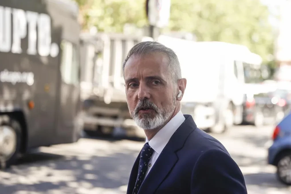 El ex presidente del Indra reconoce al juez que se reunió con Begoña Gómez pese a que la entidad de su colaboración con la cátedra no lo justificaba