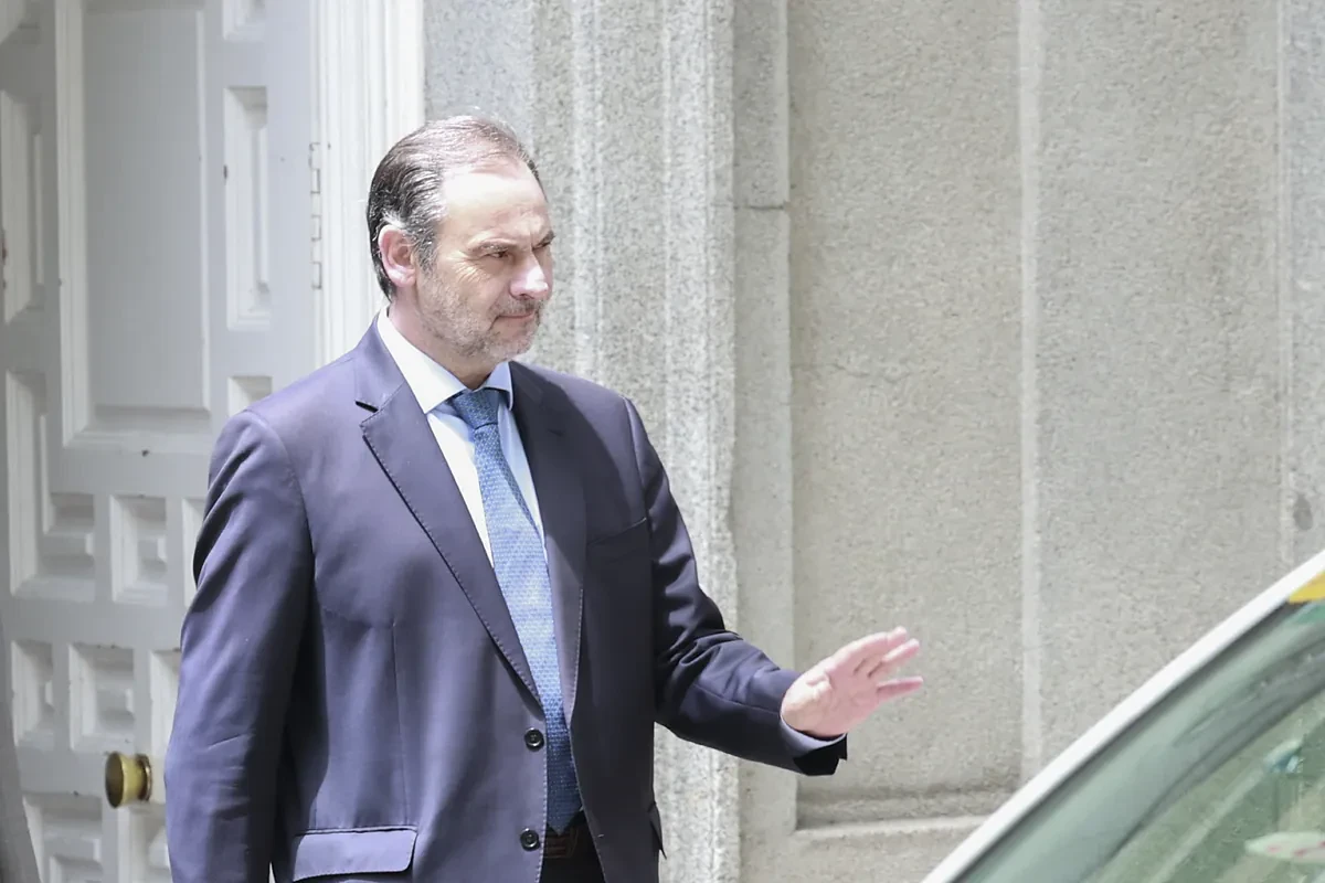 Ábalos aleja la posibilidad de un pacto: acusa al Supremo de montar una investigación 