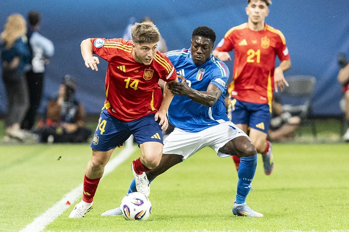 España firma las tablas y el liderato contra una Italia que amenazó al final