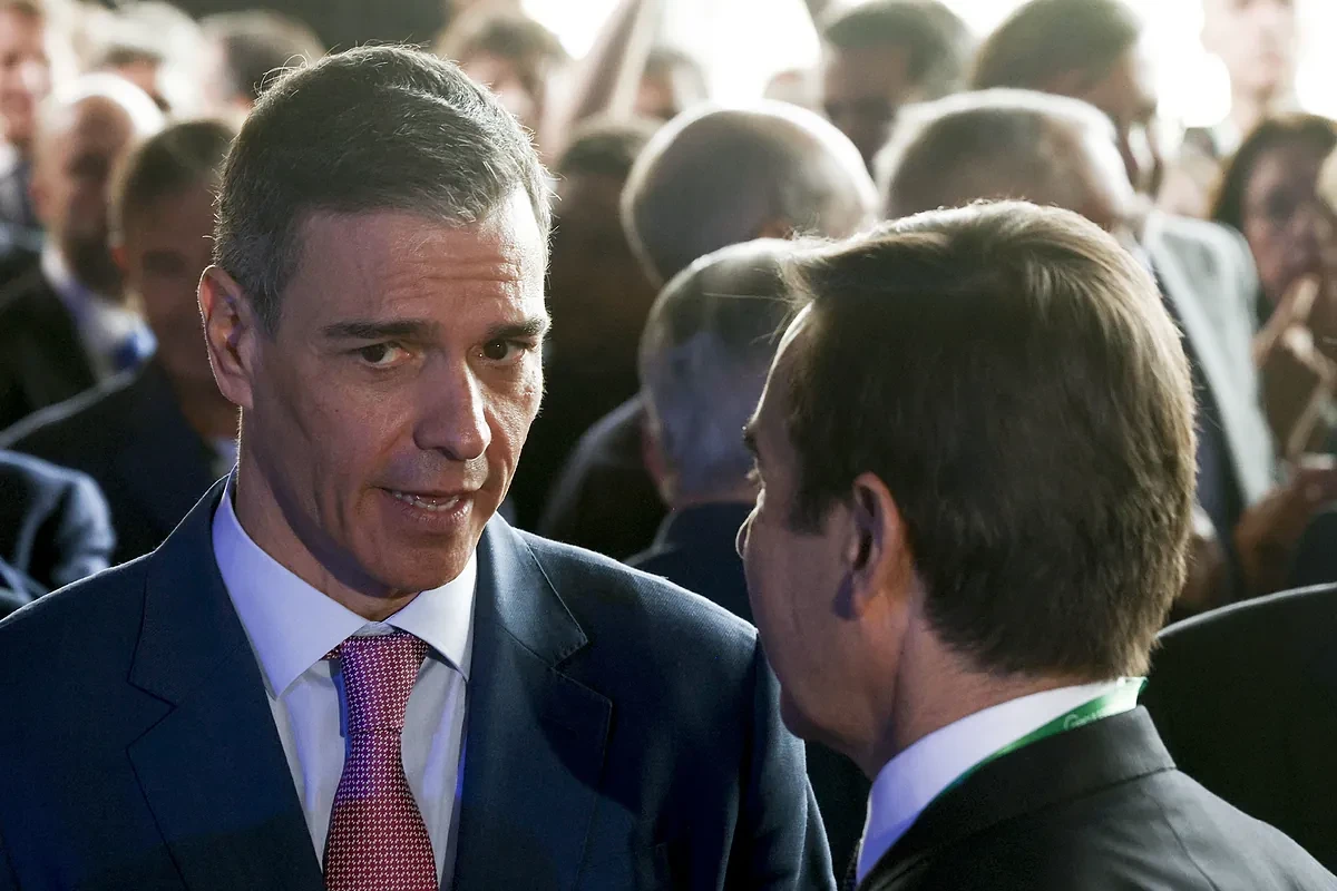 BBVA y Sabadell calibran su respuesta a la insólita consulta sin precedente legal lanzada por el Gobierno sobre la OPA