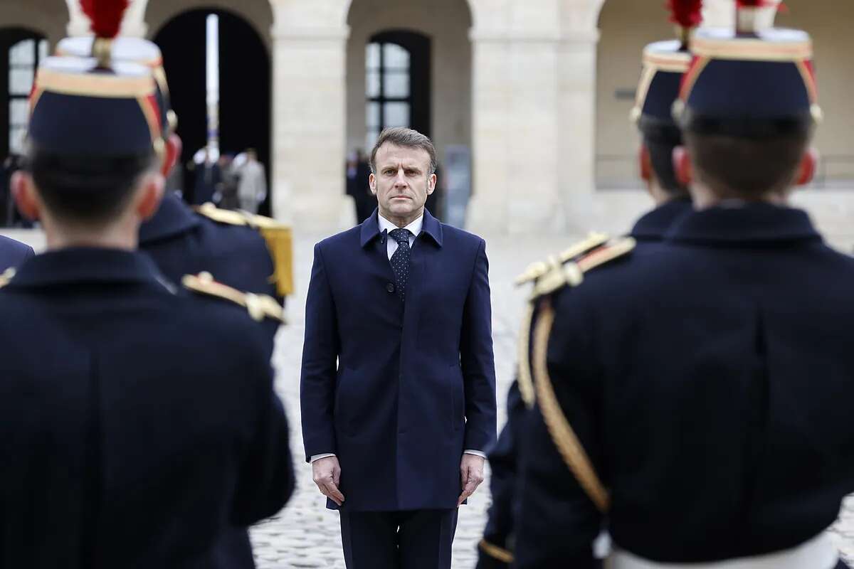 Macron da un impulso a la producción de armas