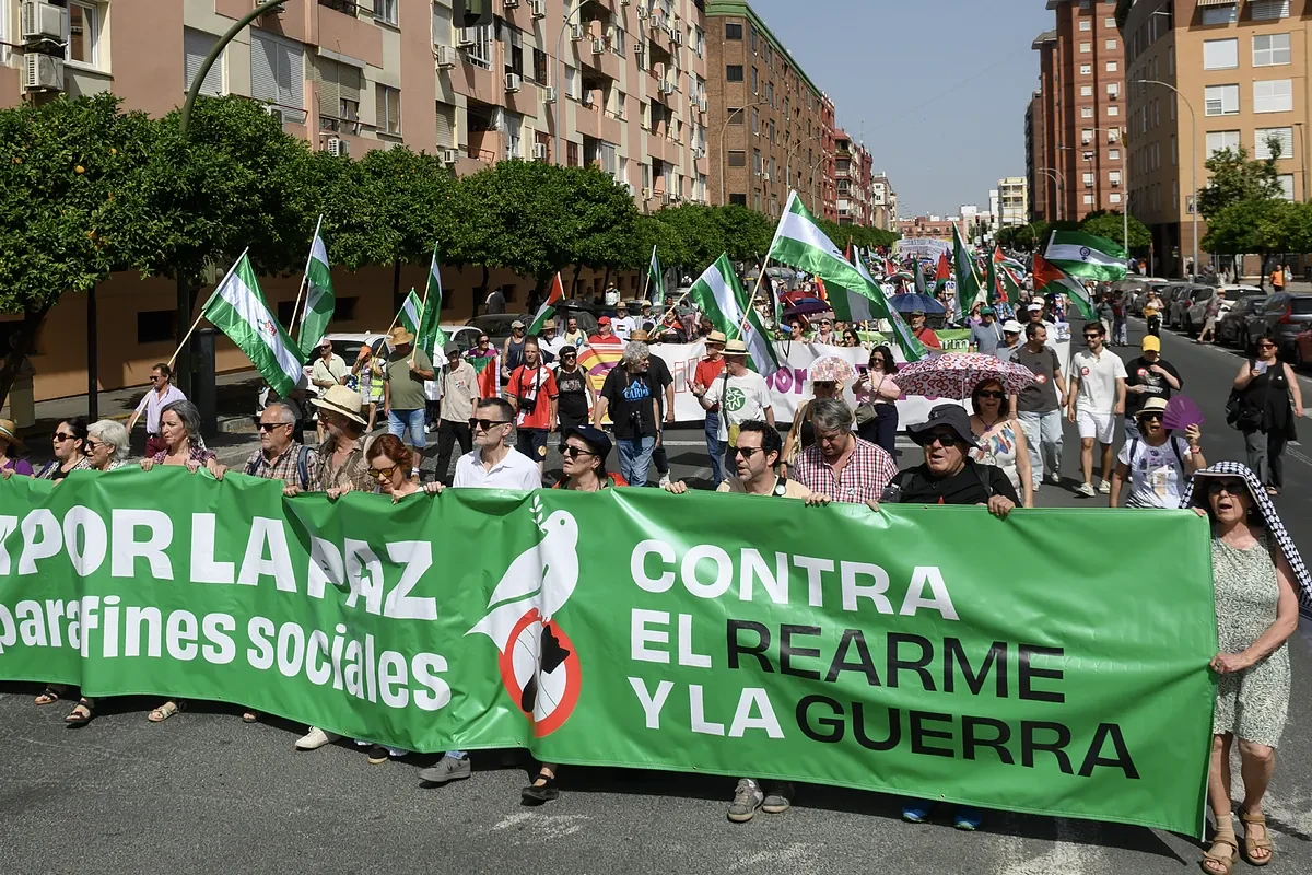 Sumar rectifica y acudirá a la próxima manifestación en Madrid contra los planes de rearme del Gobierno de Sánchez