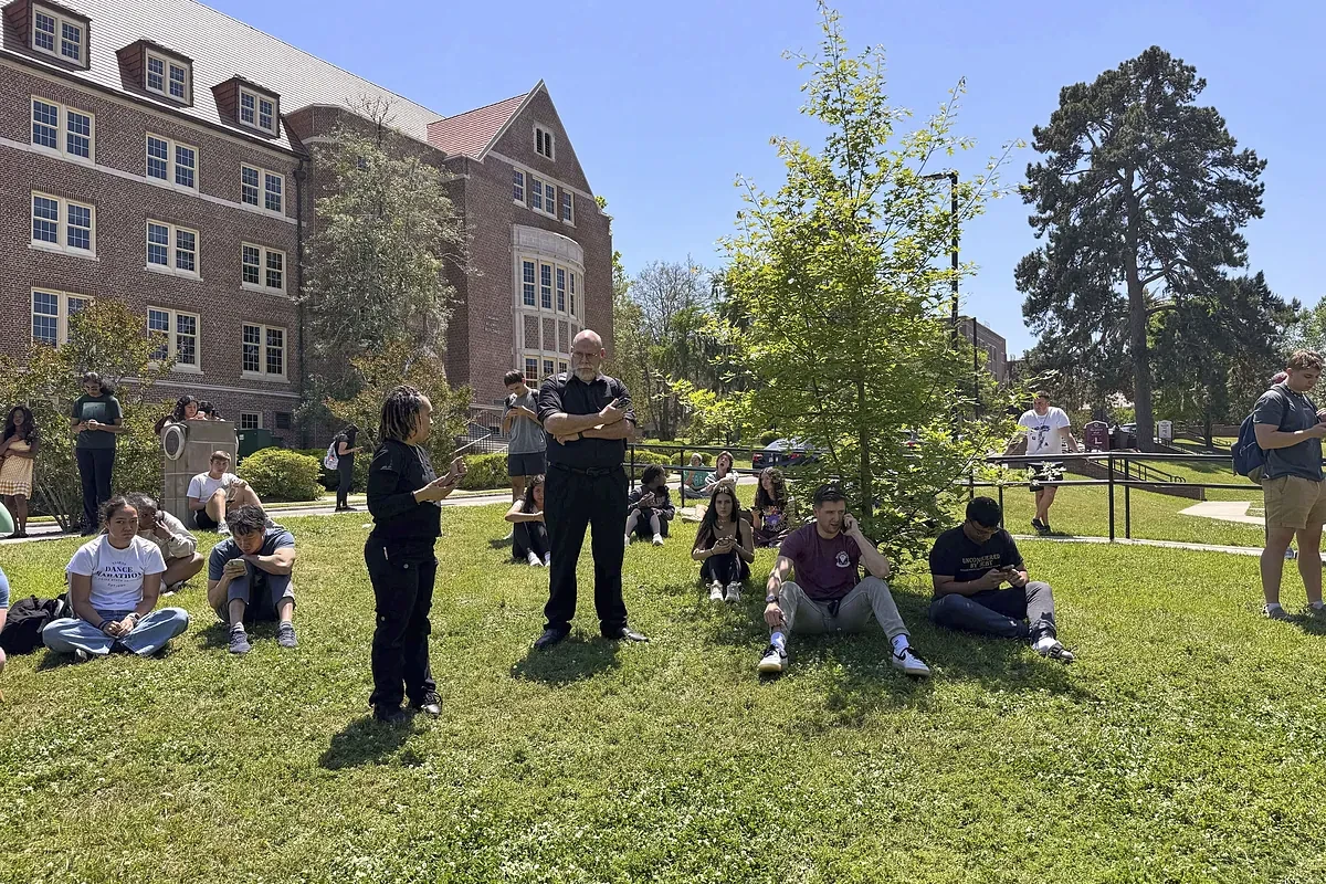 Dos muertos y cinco heridos en un tiroteo en la Universidad Estatal de Florida (EEUU)