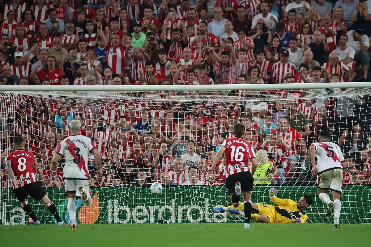 El Athletic de Nico Williams doblega a un valiente Rayo y se suma al grupo de cabeza