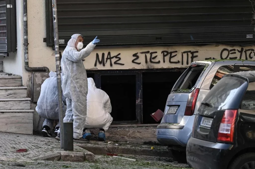 Muere una mujer en Grecia al explotarle la bomba que llevaba