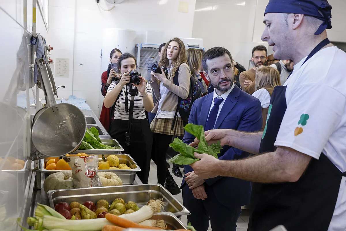 Al menos un 45% de las frutas y hortalizas que se sirvan en los comedores escolares deberán ser de temporada