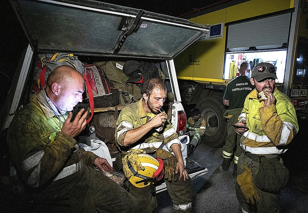 'Peones' en primera línea contra el fuego por una lata de sardinas, 