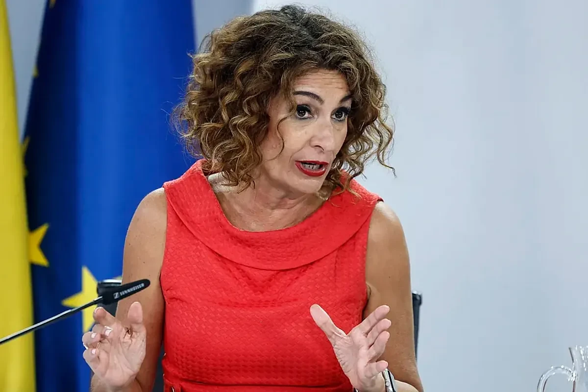 El Gobierno asegura que 7 de cada 10 euros condonados benefician a comunidades del PP