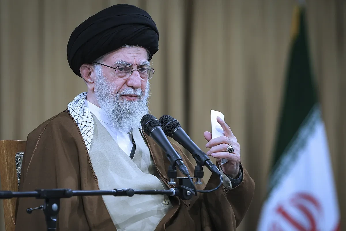 Trump envía una carta a Irán para instarle a negociar un acuerdo nuclear: 