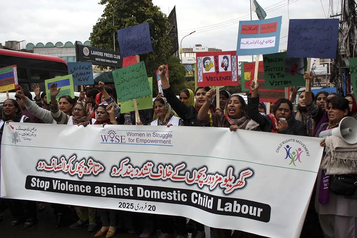 Las niñas sirvientas asesinadas en Pakistán por robar chocolate, soltar a un loro o perder una mísera escoba