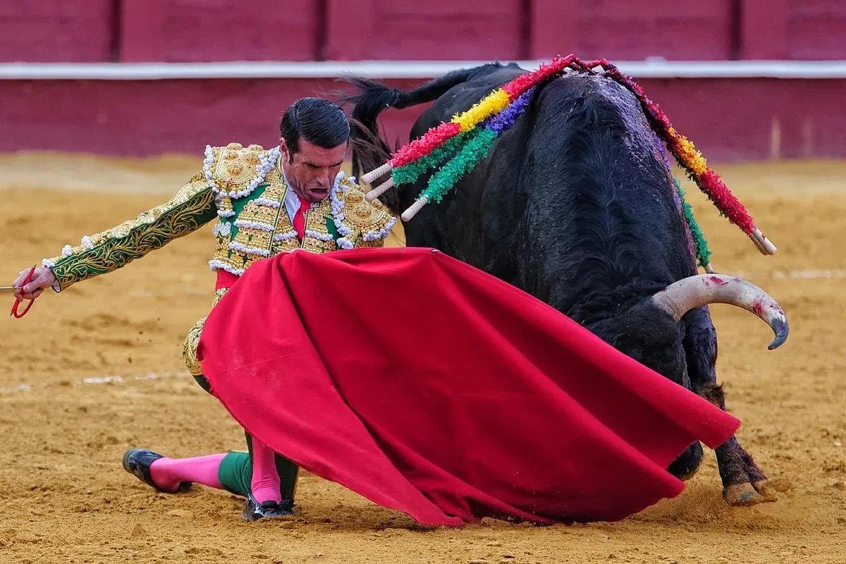 Gran tarde de un cabal Emilio de Justo como broche de Málaga