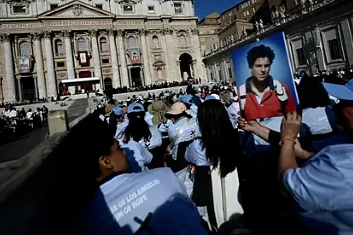 El Papa León XVI proclama al primer santo de la generación milennial, Carlo Acutis