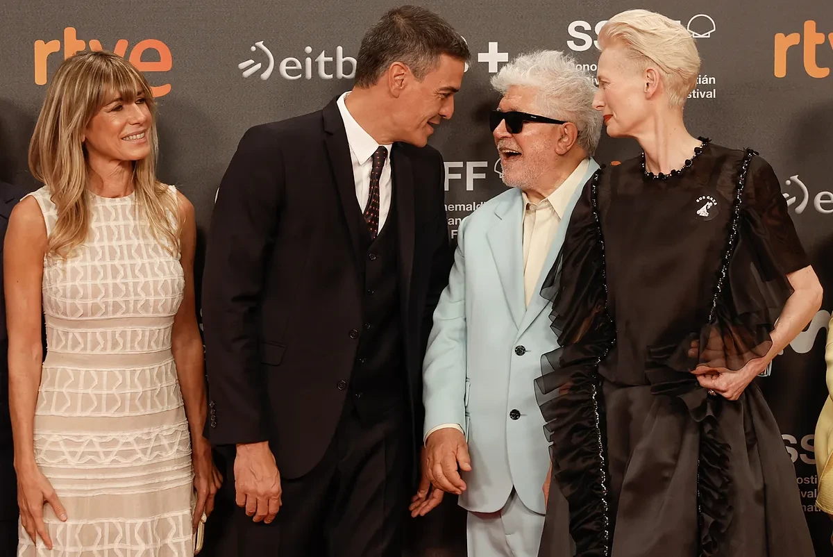 Pedro Almodóvar pide a Sánchez que rompa relaciones con Israel en repulsa por el 