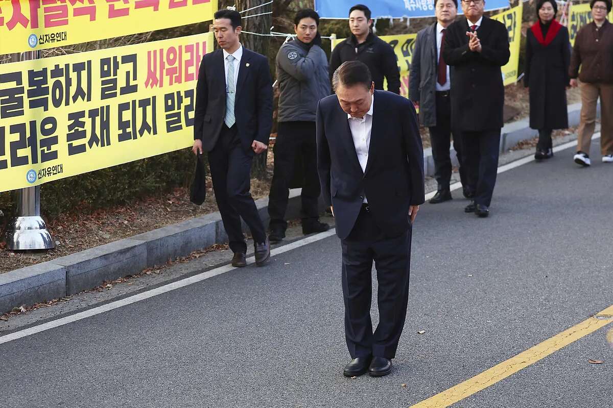 El presidente de Corea del Sur, Yoon Suk Yeol, sale de prisión para afrontar en libertad el juicio por declarar la ley marcial