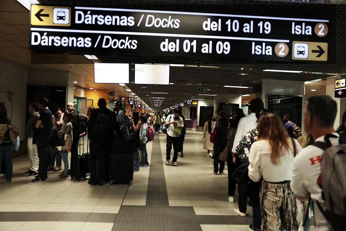 Lo que debes saber sobre las nuevas ayudas y descuentos al transporte público que empiezan este verano en España