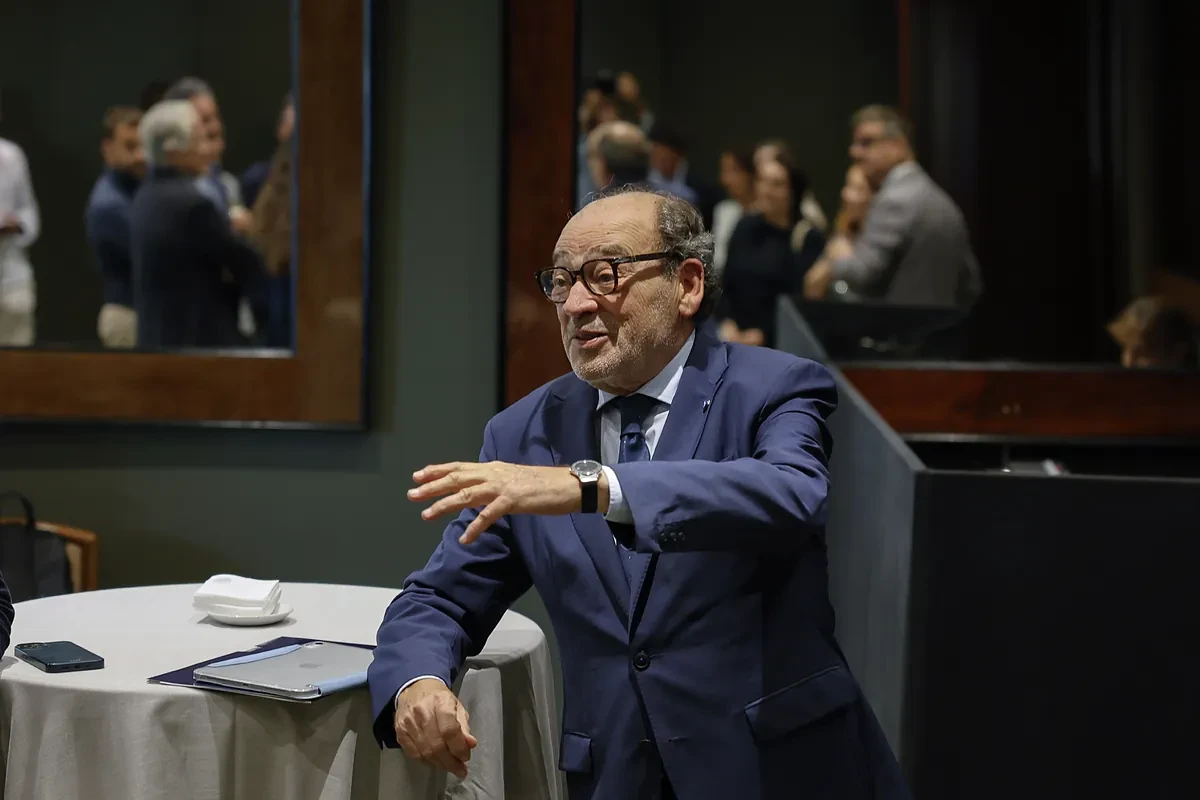 Los accionistas minoritarios de Sabadell ven la nueva oferta 