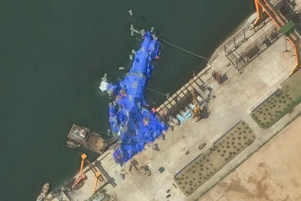 Tres funcionarios norcoreanos, detenidos por la accidentada presentación del barco de guerra que avergonzó a Kim Jong-un