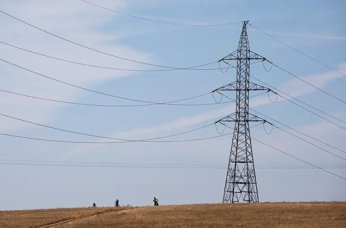 Los centros de datos aprovechan un vacío legal para acaparar la red eléctrica con un centenar de peticiones 