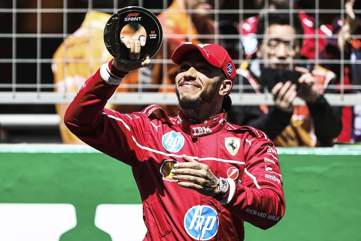 Hamilton logra en la carrera al sprint de China su primera victoria con Ferrari