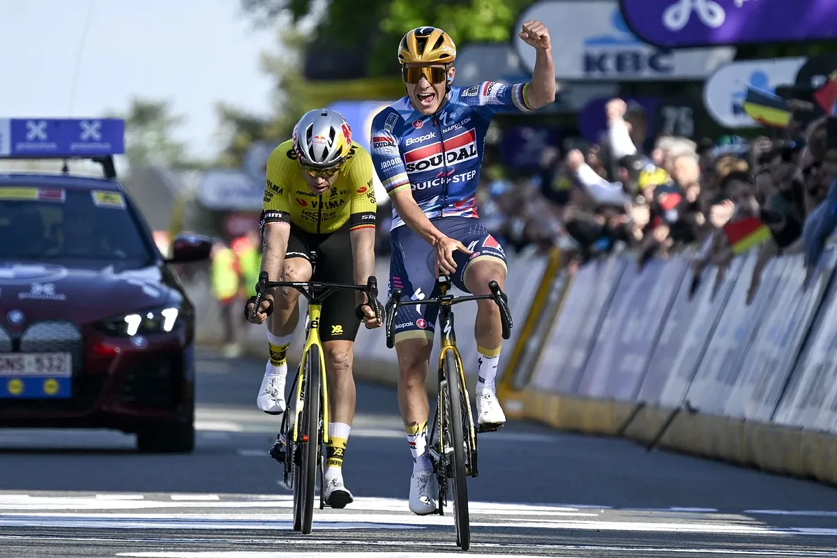 Evenepoel vuelve a la cumbre 136 días después de su accidente