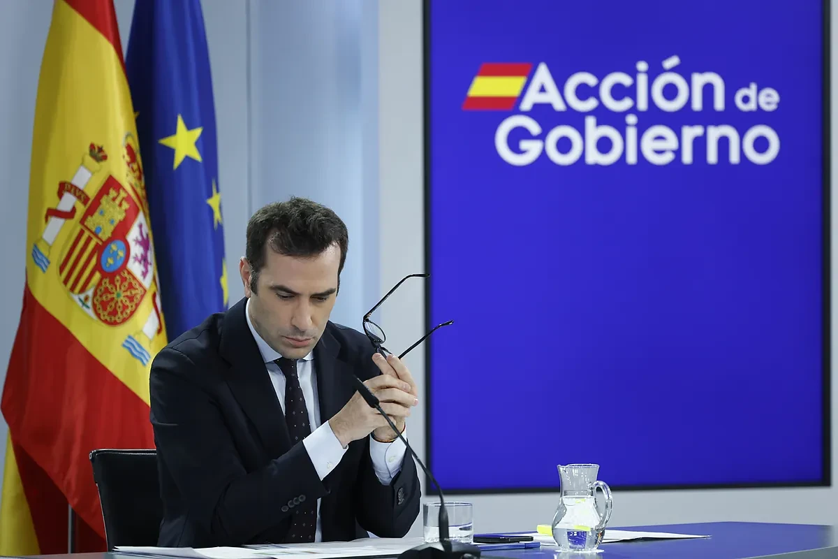 España destinará este año el récord de 42.000 millones a intereses de la deuda, cuatro veces más que a I+D, infraestructuras o seguridad