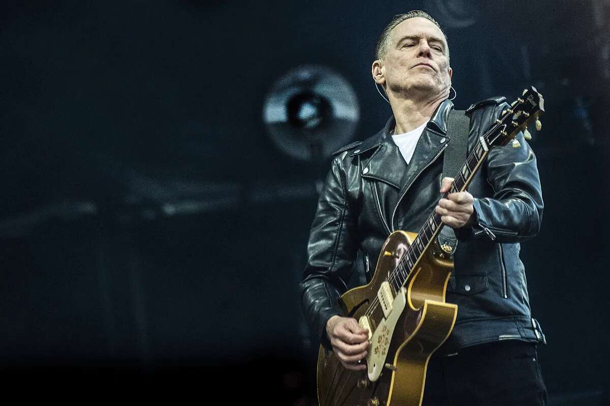 Bryan Adams dona los beneficios de su concierto en Valencia a los afectados de la dana