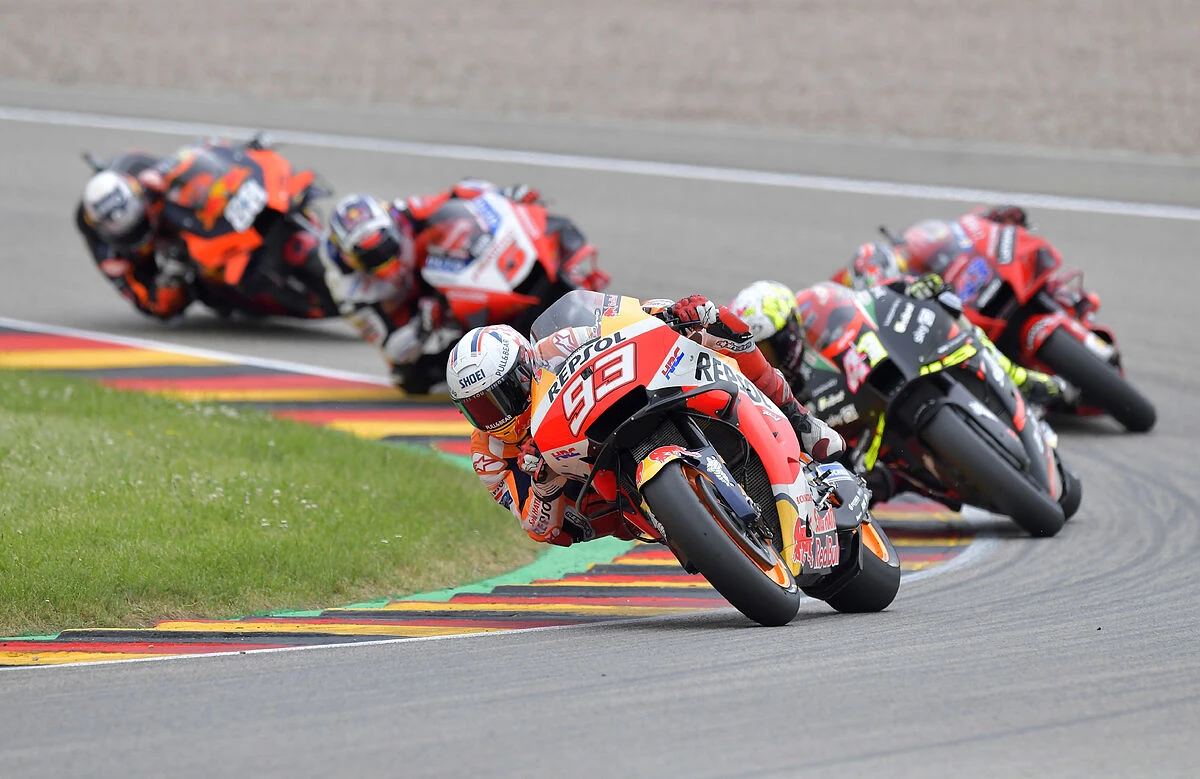 Marc Márquez resucita en Sachsenring, allí donde nunca ha perdido