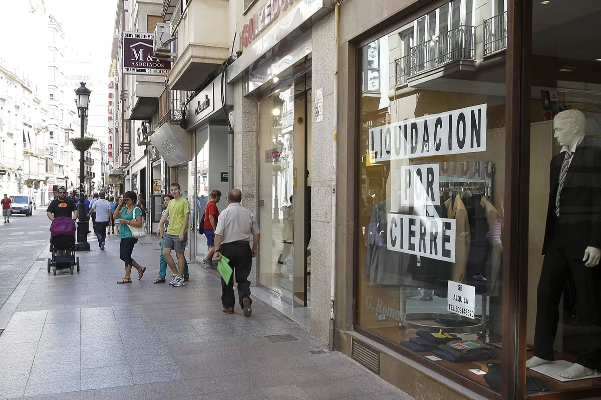 El comercio exige bonos al Consell y lneas directas a los Ayuntamientos para evitar el 30% de cierres