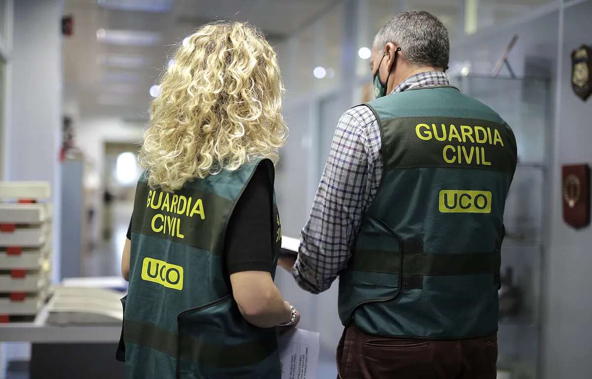 La Guardia Civil interviene más de 250.000 euros en efectivo y relojes de alta gama a la trama de Hidrocarburos