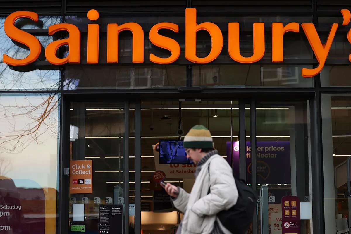 Los supermercados Sainsbury's recortarán 3.000 empleos para reducir costes