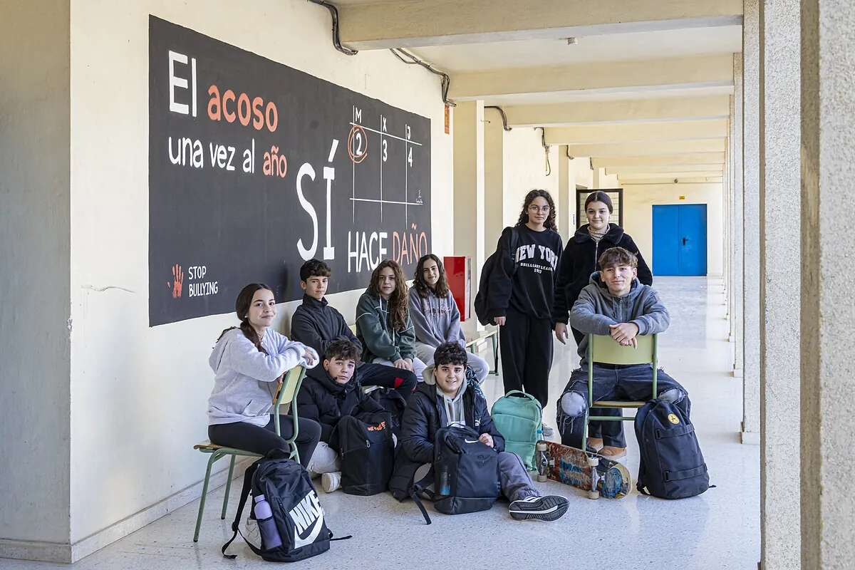 Así ha mejorado la situación en las aulas en el primer año sin móviles: 