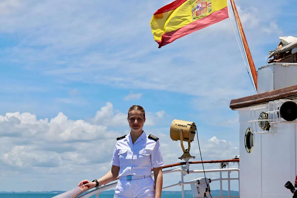 Leonor y sus compañeros de Elcano se preparan para llegar a América después de tres semanas de travesía